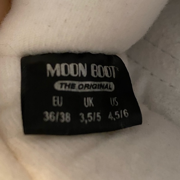 Moon Boots - Picture 5 of 8